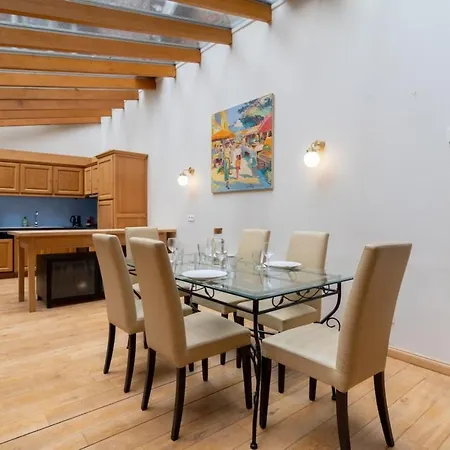 Lille Saint Maurice - Beautiful Terrace Apartment! 7 Min Train Stations