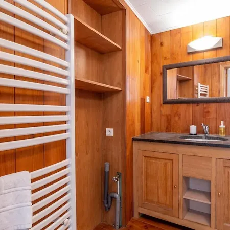Lille Saint Maurice - Beautiful Terrace Apartment! 7 Min Train Stations